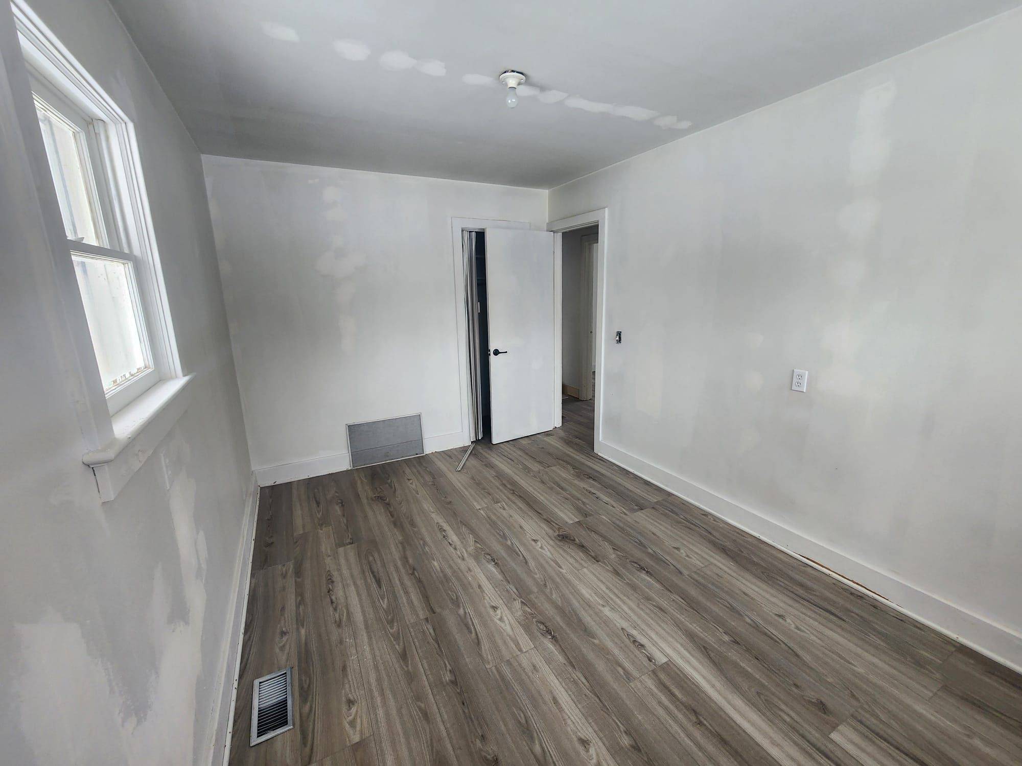 Fort Erie, ON L2A 3M3,17 Goderich ST