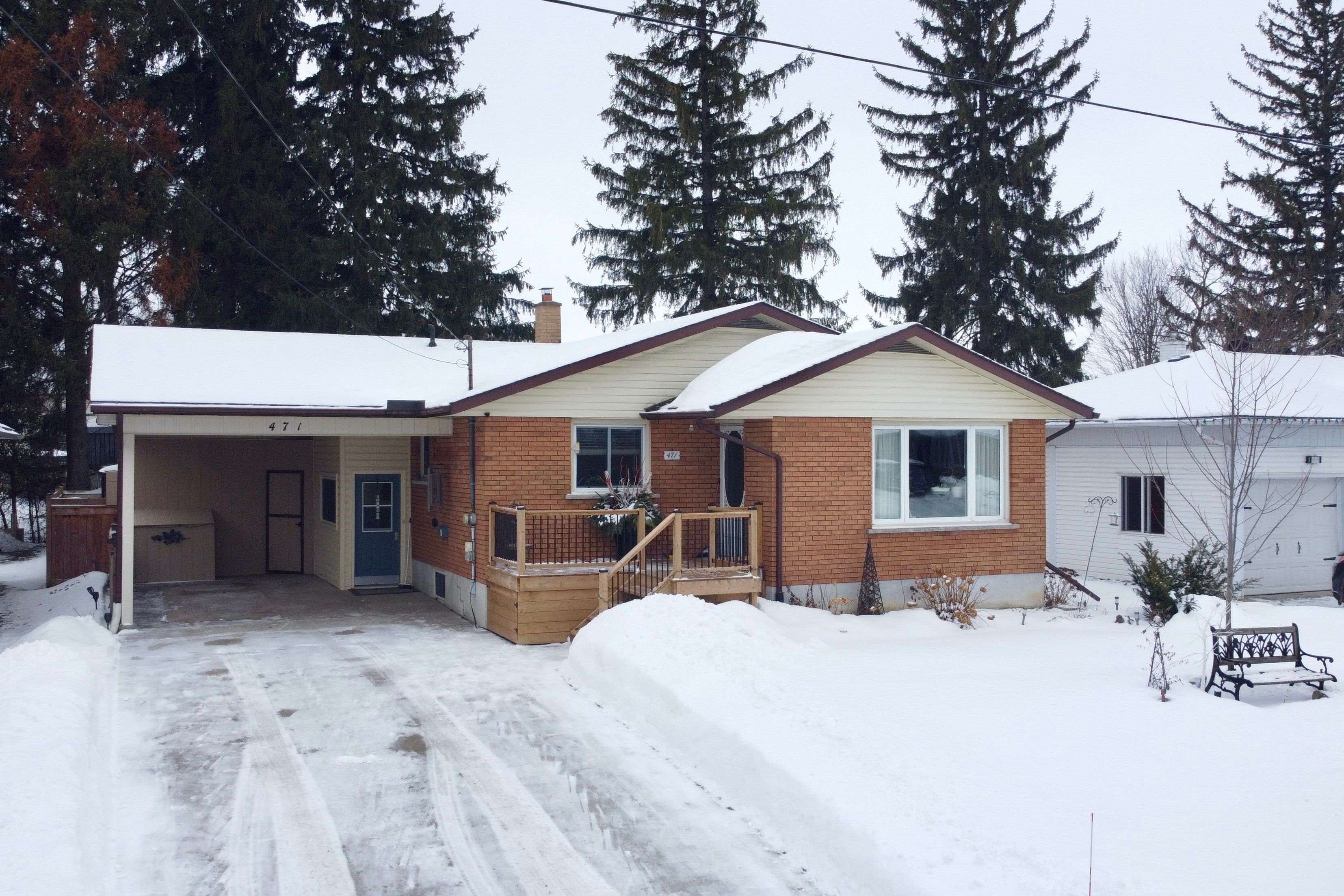 Hanover, ON N4N 3E8,471 4th ST