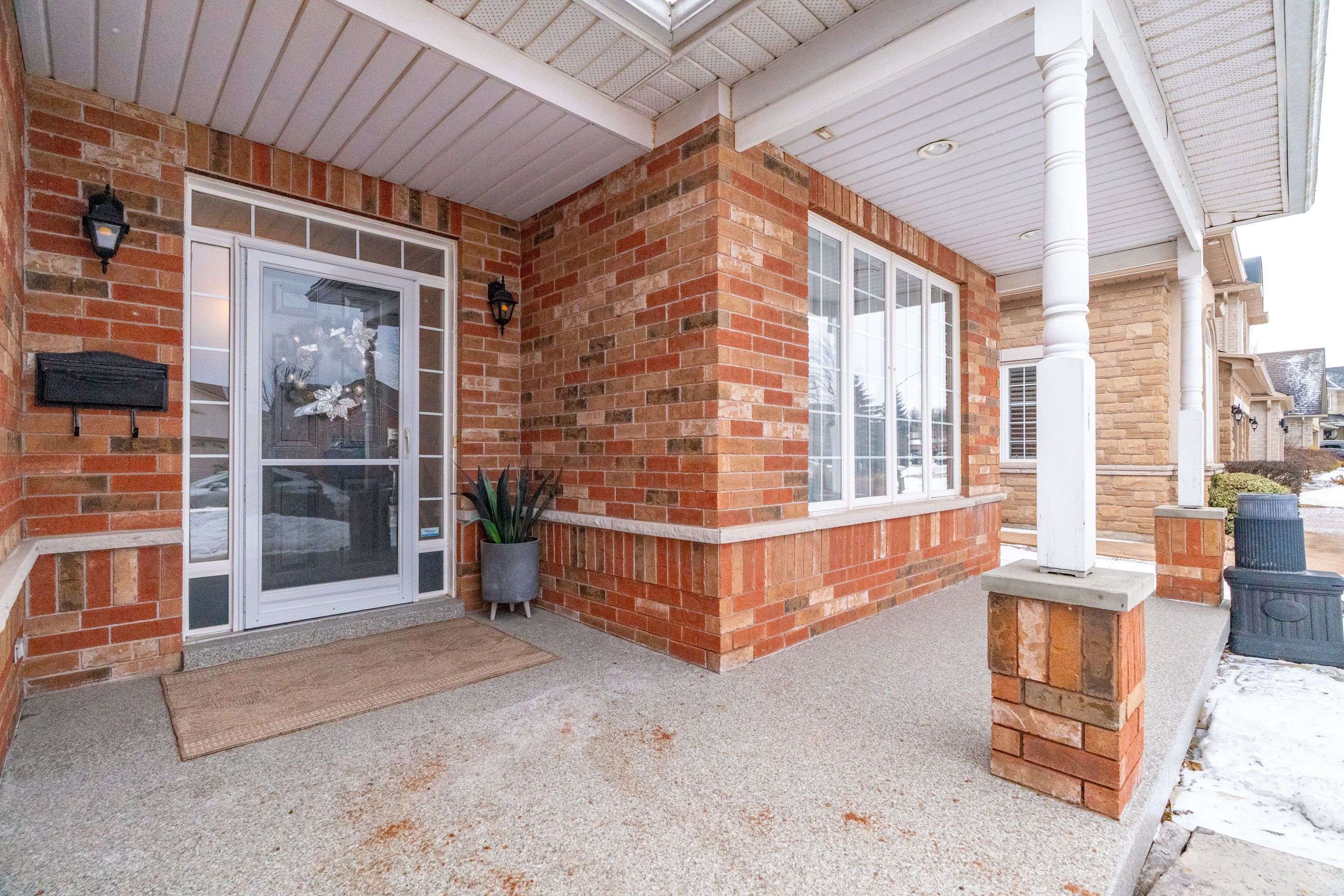 Cambridge, ON N1P 1G5,84 Drinkwater DR