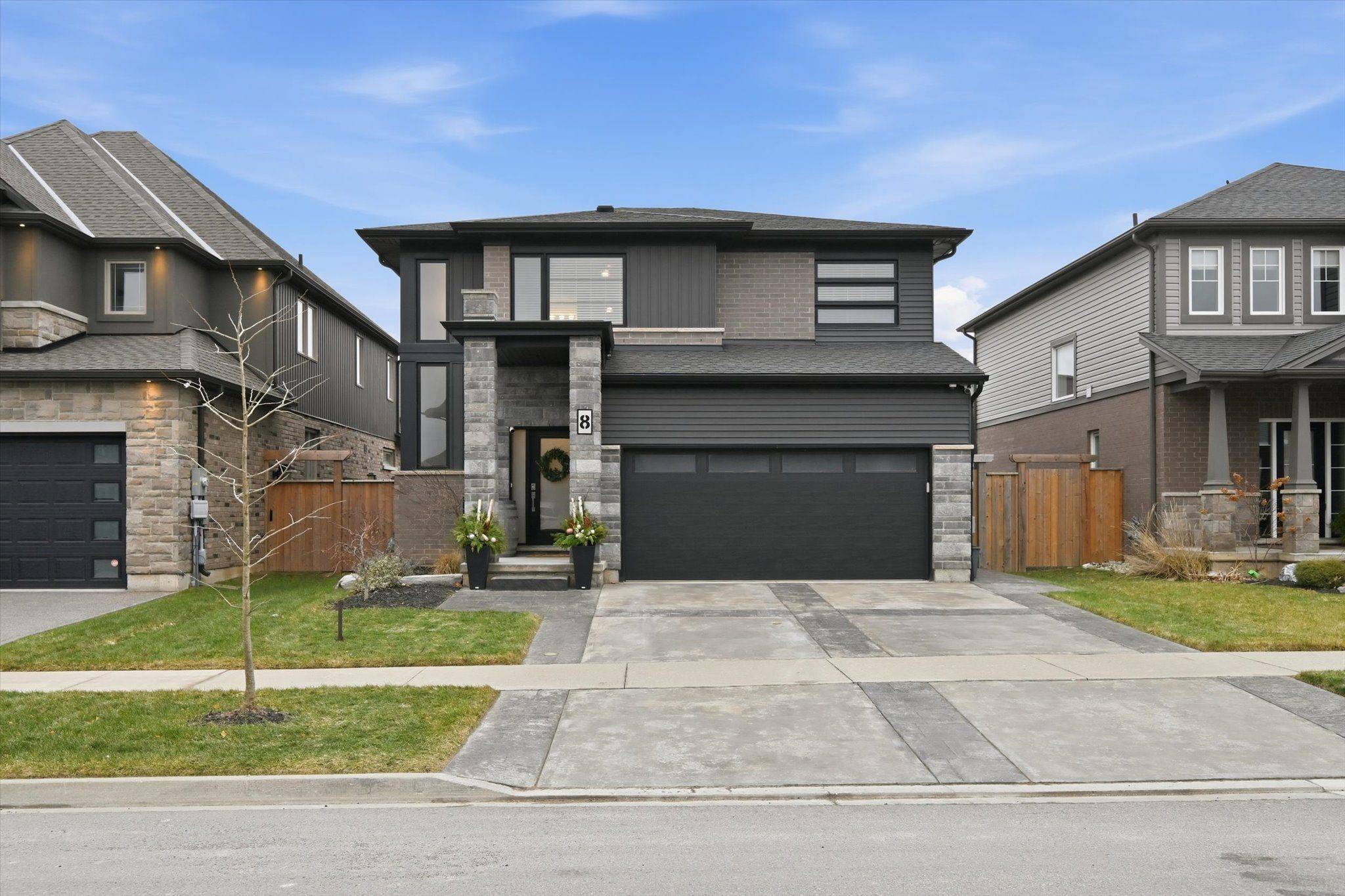 Pelham, ON L0S 1E6,8 Myrtle ST