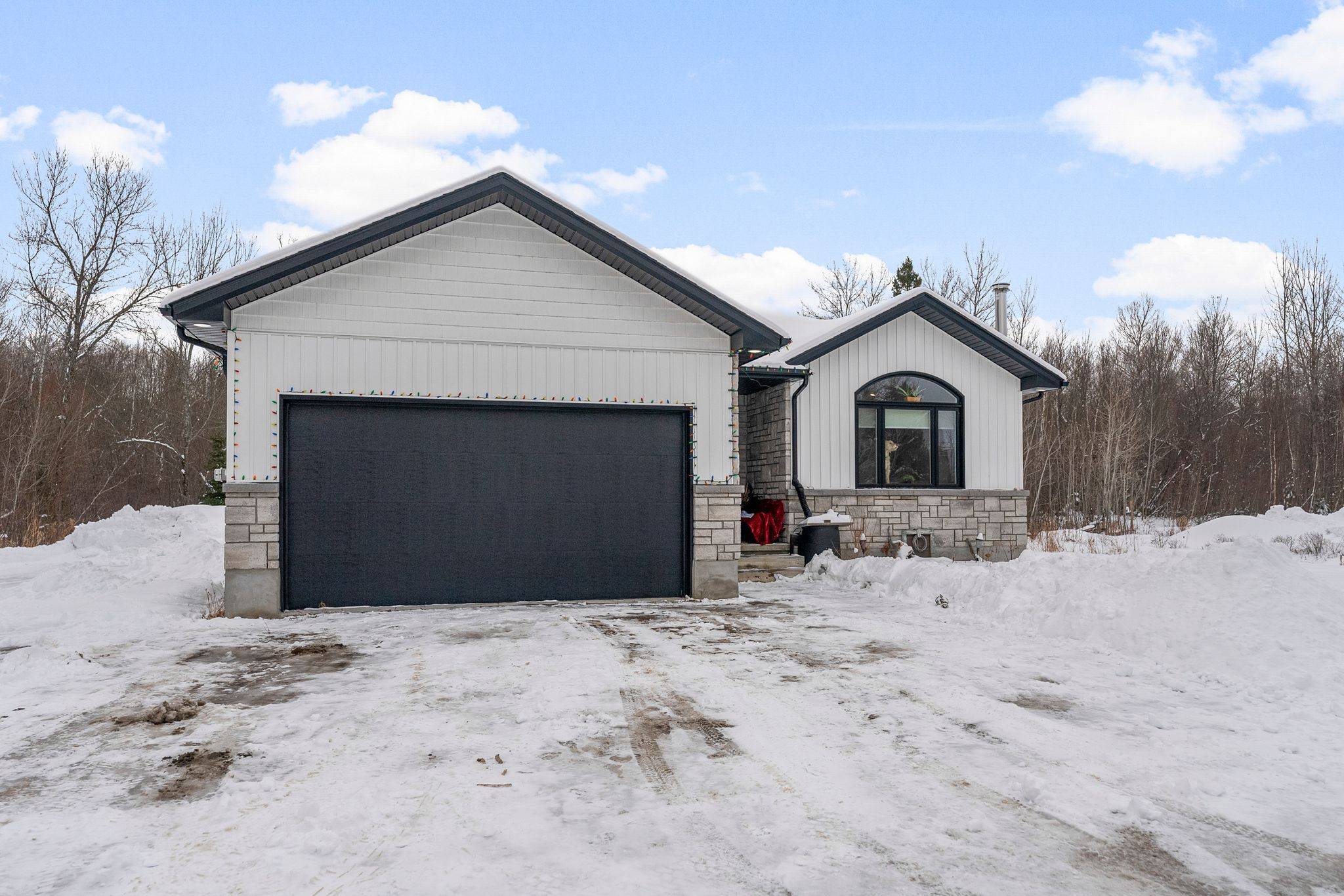 Laurentian Valley, ON K8A 6W8,91 Sandy Beach RD