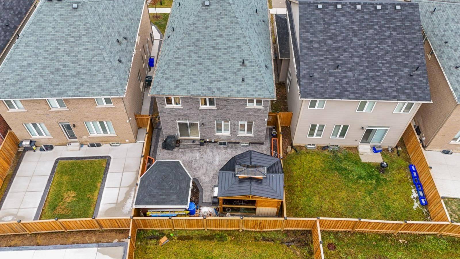 Brantford, ON N3T 6P4,112 Longboat RUN #Main