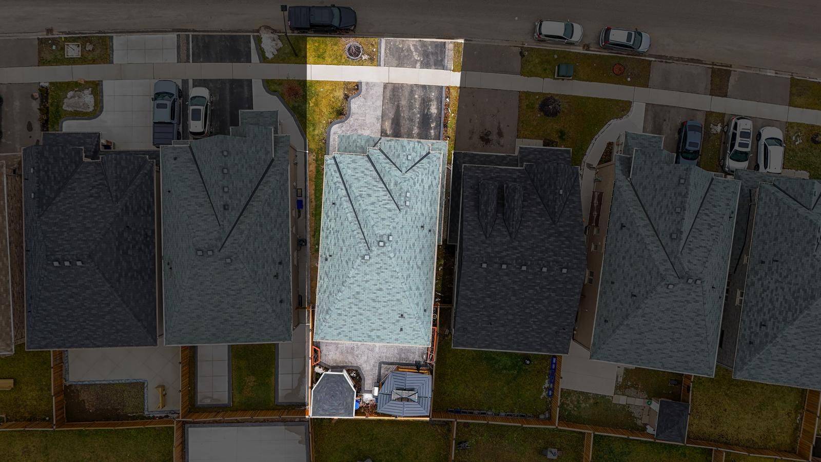 Brantford, ON N3T 6P4,112 Longboat RUN #Main