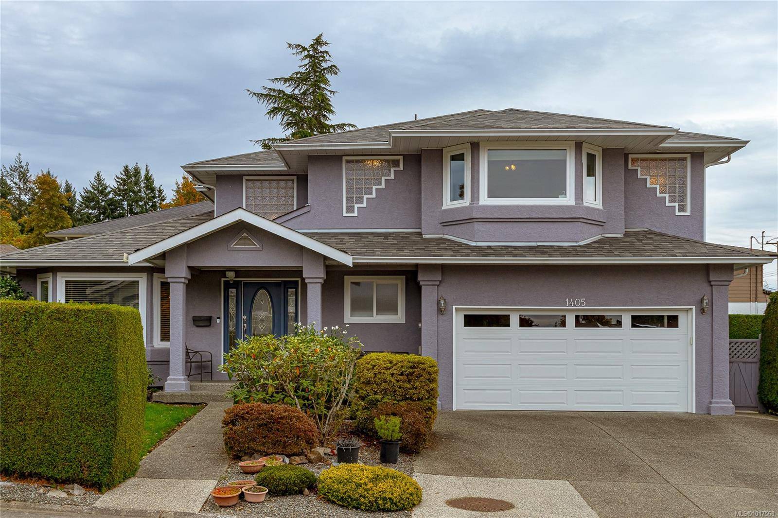 Saanich, BC V8P 5T1,1405 Anna Clare Pl