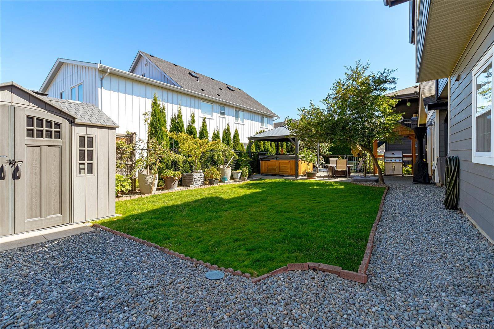 Langford, BC V9B 6W3,832 Pintail Pl