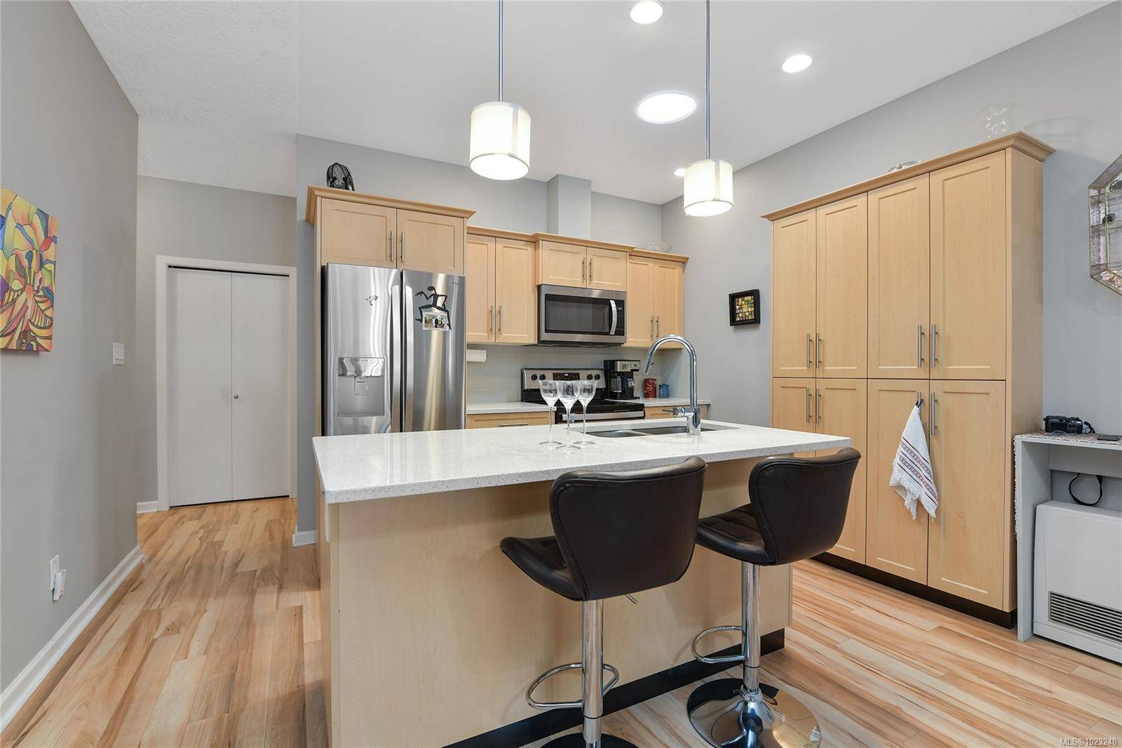 Sooke, BC V9Z 0Y4,6308 SHAMBROOK Dr