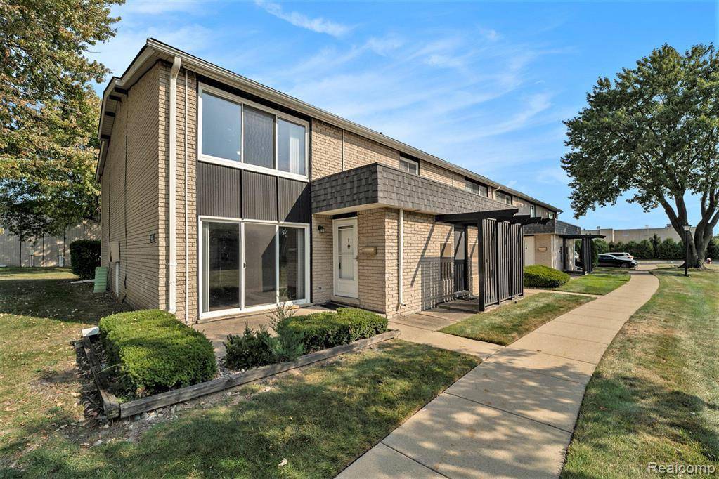 Warren, MI 48093,8691 Kennedy CIR