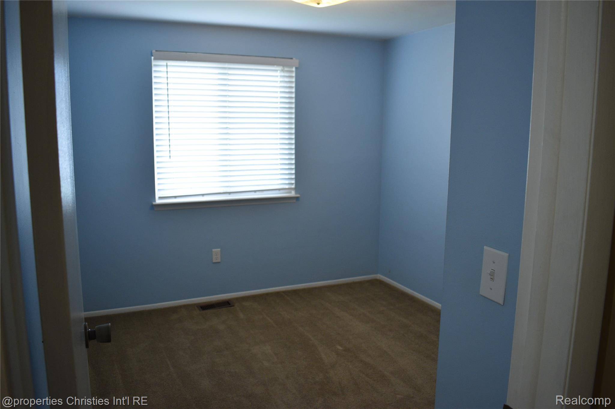 Berkley, MI 48072,3461 Thomas AVE