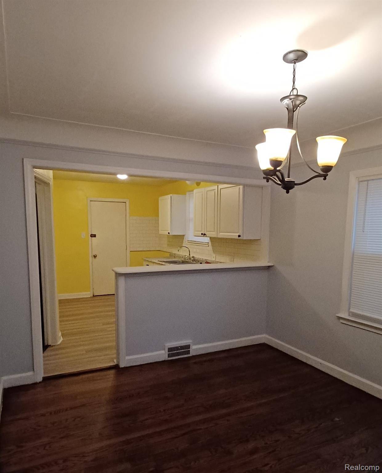 Detroit, MI 48235,17330 Strathmoor ST