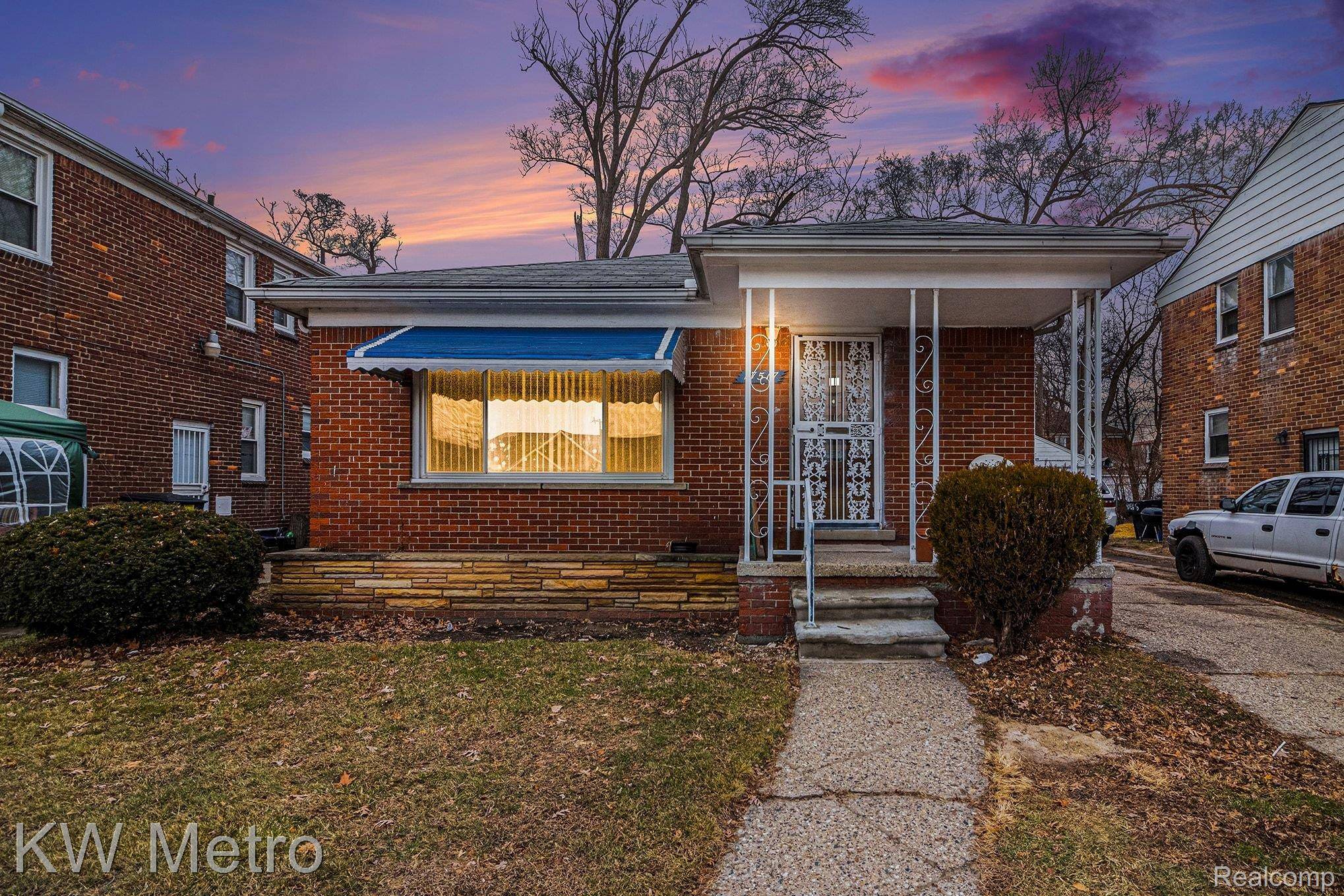 Detroit, MI 48235,17517 Meyers RD