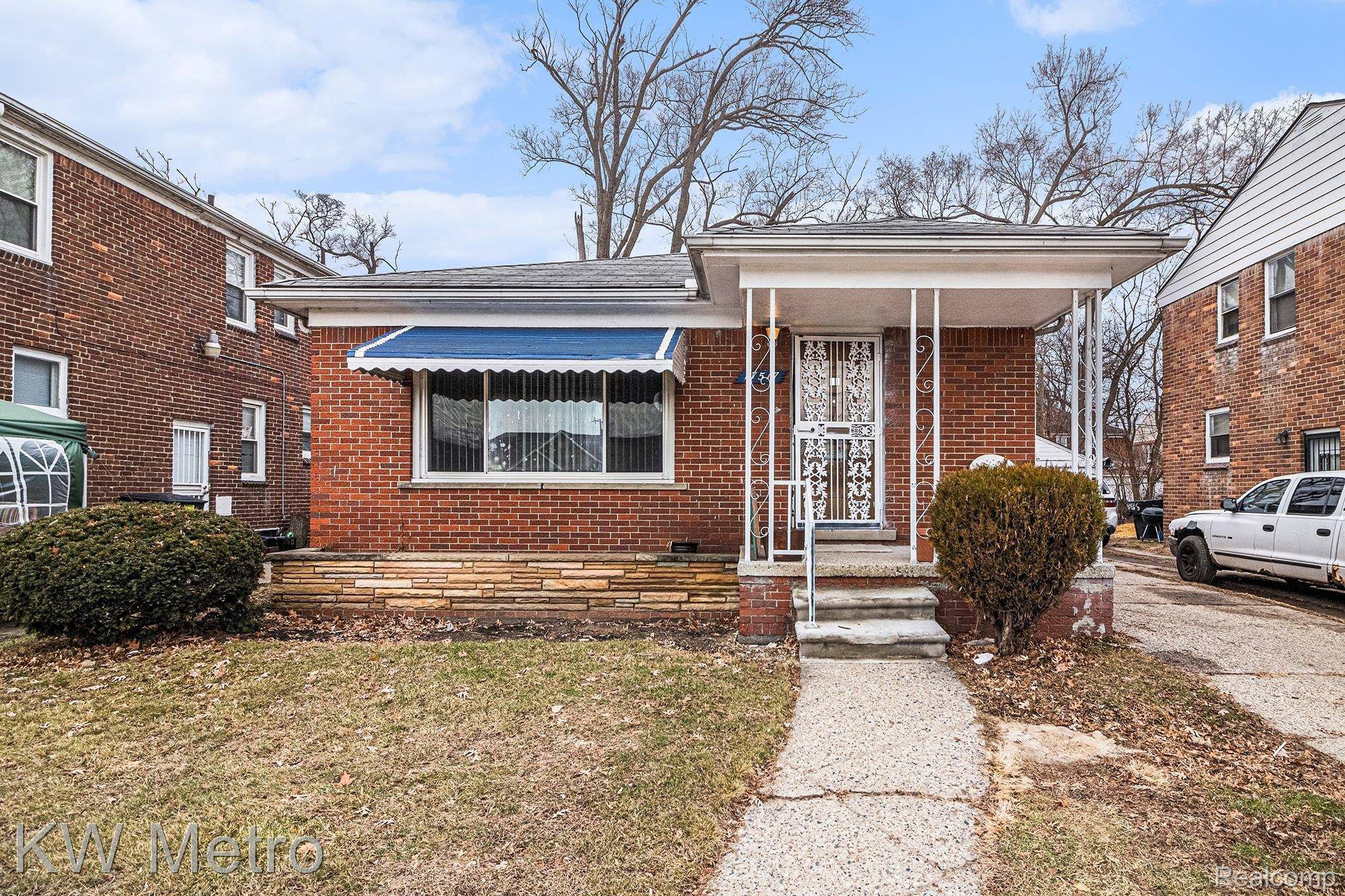 Detroit, MI 48235,17517 Meyers RD