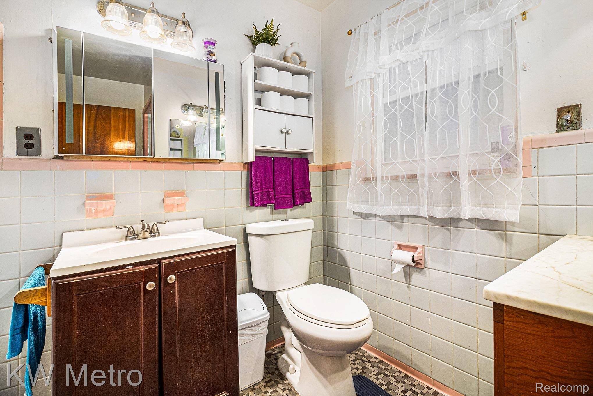 Detroit, MI 48235,17517 Meyers RD