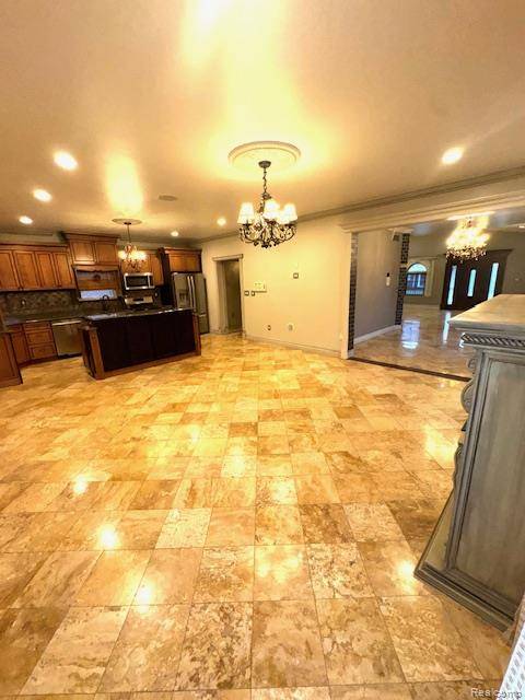 Dearborn Heights, MI 48127,8401 Fenton ST