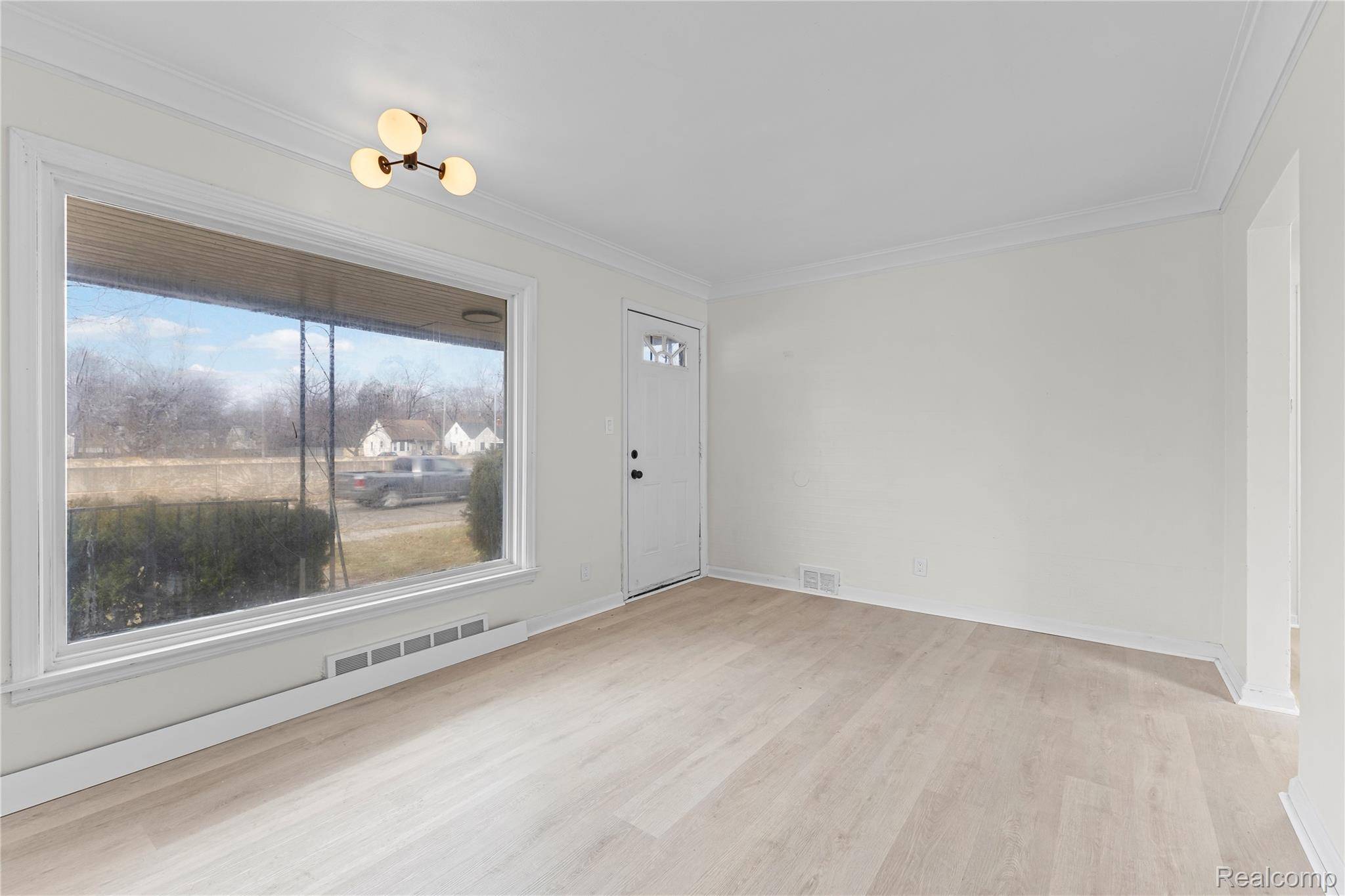 Detroit, MI 48235,19900 Southfield RD