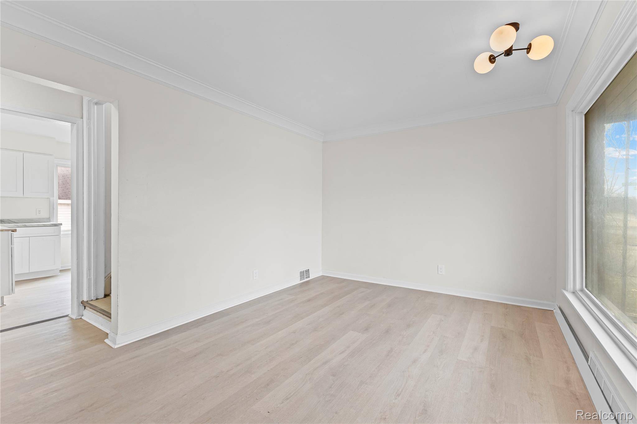 Detroit, MI 48235,19900 Southfield RD