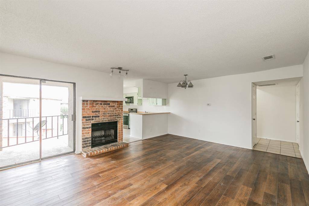 Irving, TX 75060,920 Turtle Cove #252