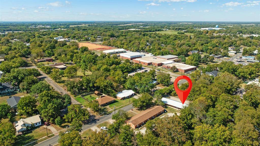 Clarksville, TX 75426,401 S Donoho Street