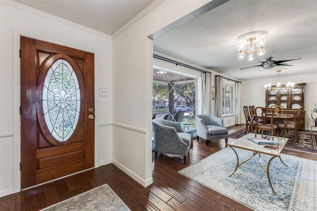 Dallas, TX 75214,6231 Berwyn Lane