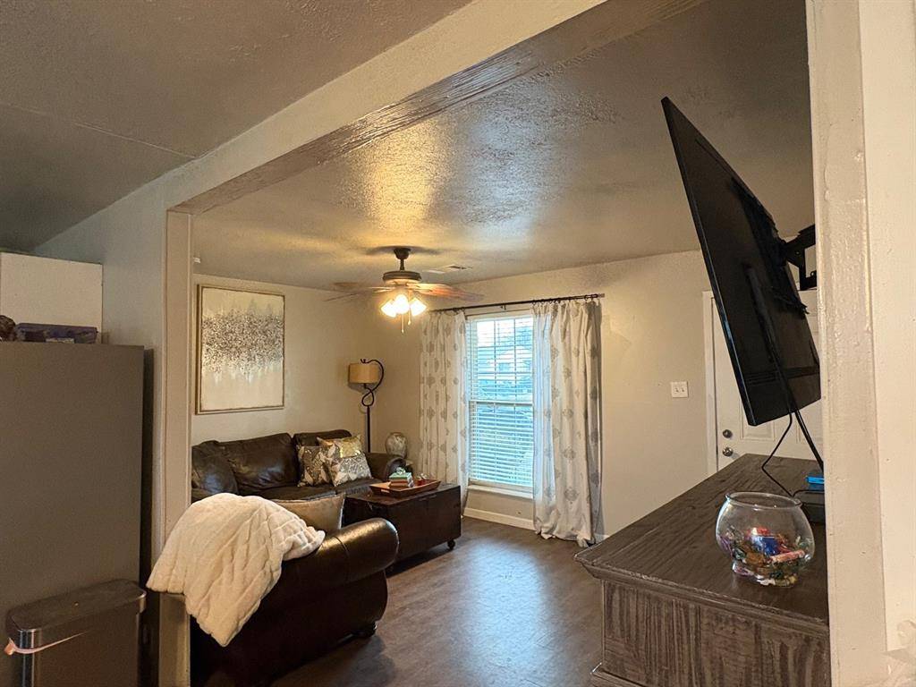 Burleson, TX 76028,712 SW SUNNYBROOK Drive