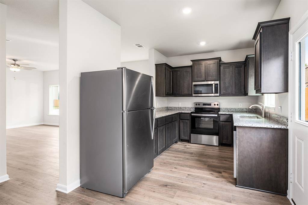 Dallas, TX 75241,6326 Emerald tree Lane