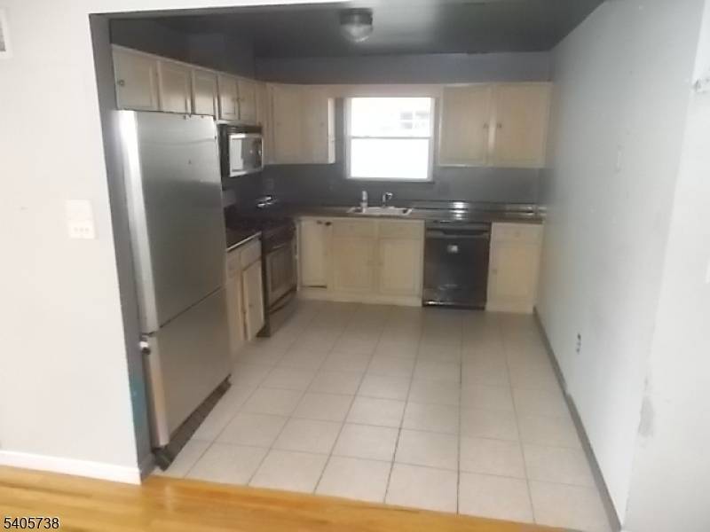 Elizabeth City, NJ 07206,68 Port Ave