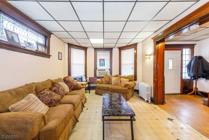 Paterson City, NJ 07504,448 E 31St St