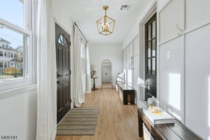 Garwood Boro, NJ 07027,318 Myrtle Ave