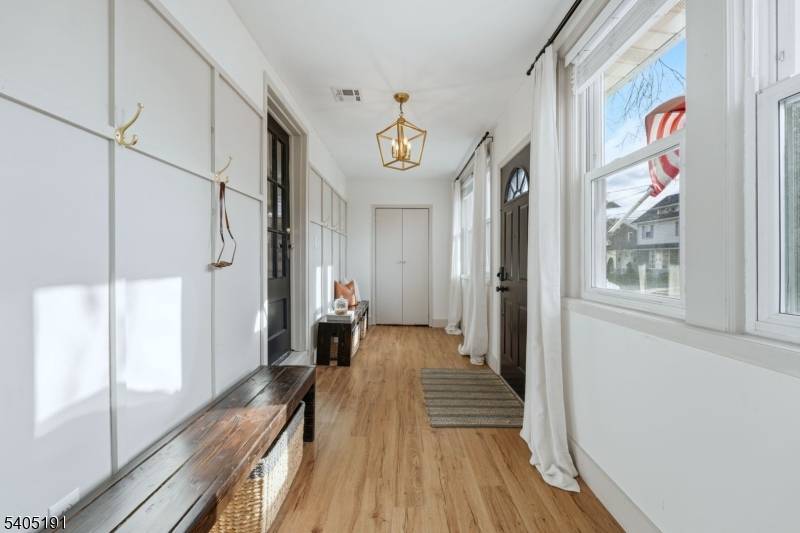 Garwood Boro, NJ 07027,318 Myrtle Ave