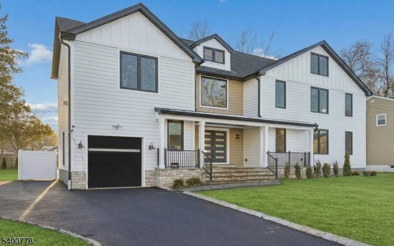 Westfield Town, NJ 07090,207 N SCOTCH PLAINS AVE