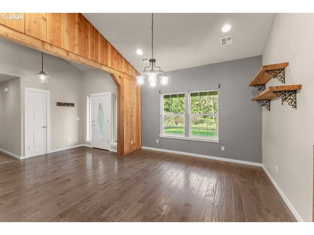 Glide, OR 97443,272 SCHLOEMAN LN