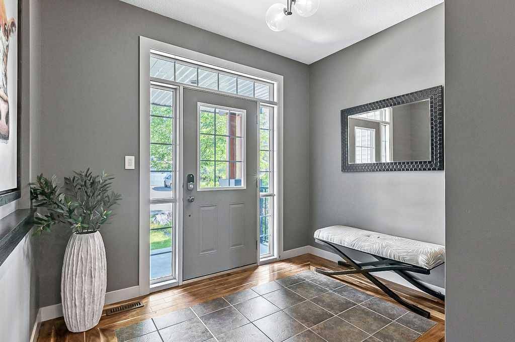 Calgary, AB T3P 0E4,73 Evanspark WAY NW