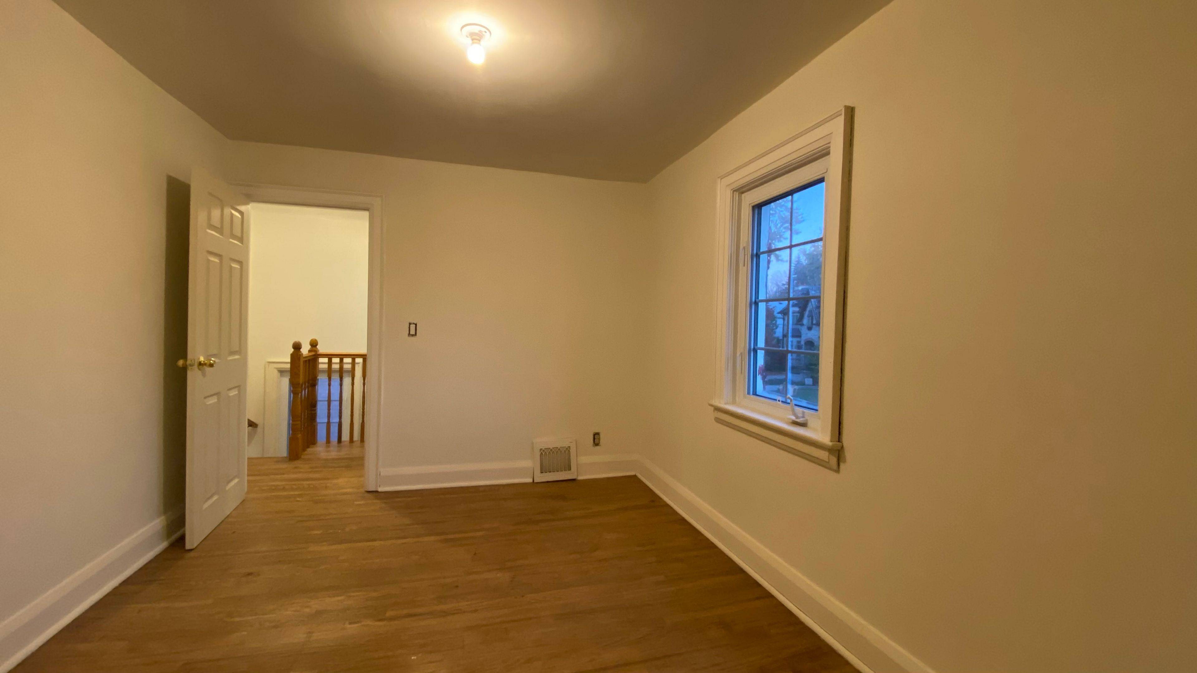 Toronto C14, ON M2N 3Y8,192 Parkview AVE