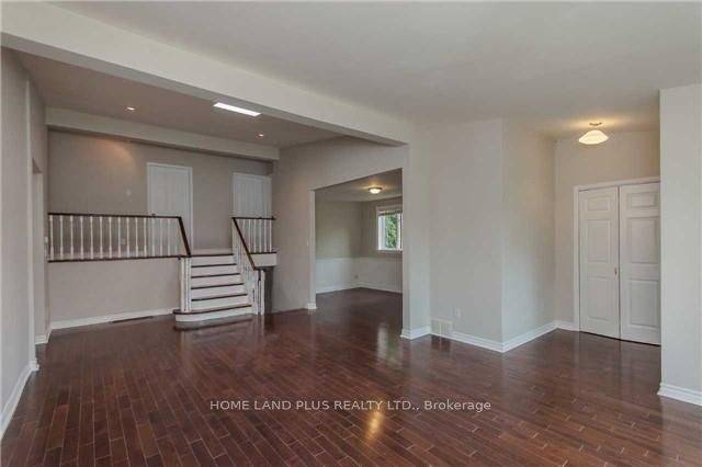 Toronto C13, ON M3B 2H1,20 Larkfield DR