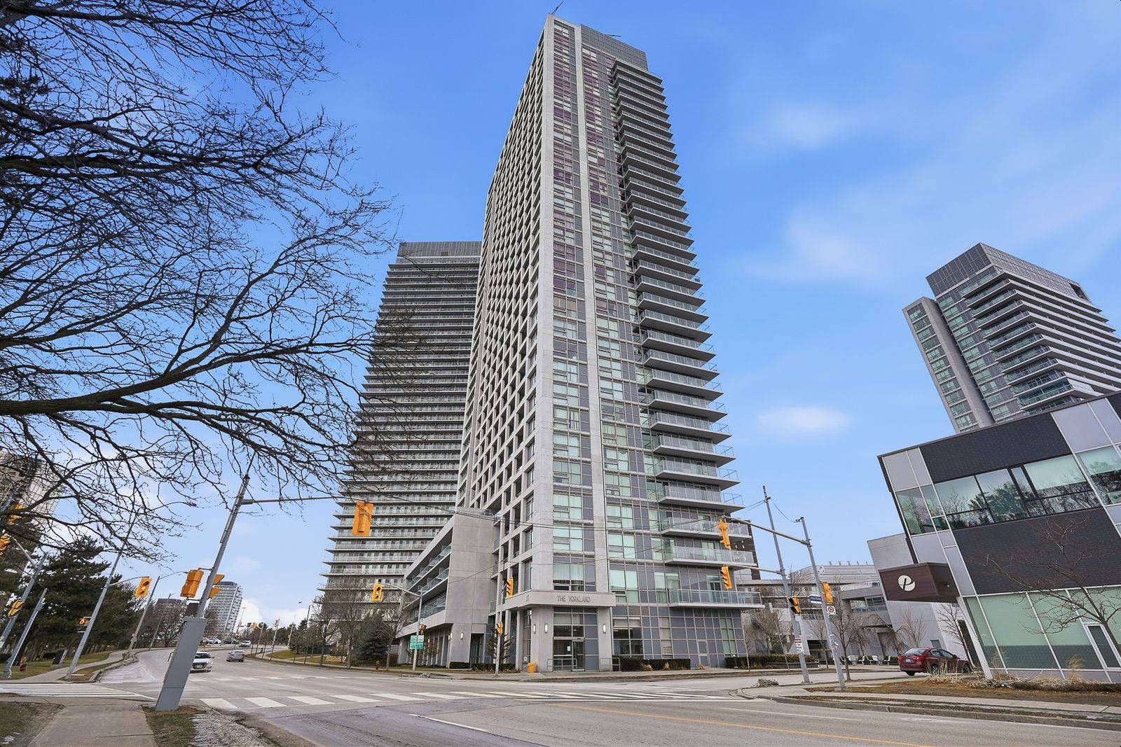 275 Yorkland RD #2511, Toronto C15, ON M2J 0B4