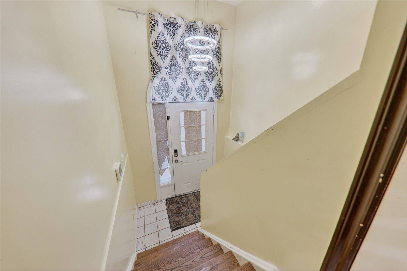 Oshawa, ON L1H 4A4,150 Centre ST S