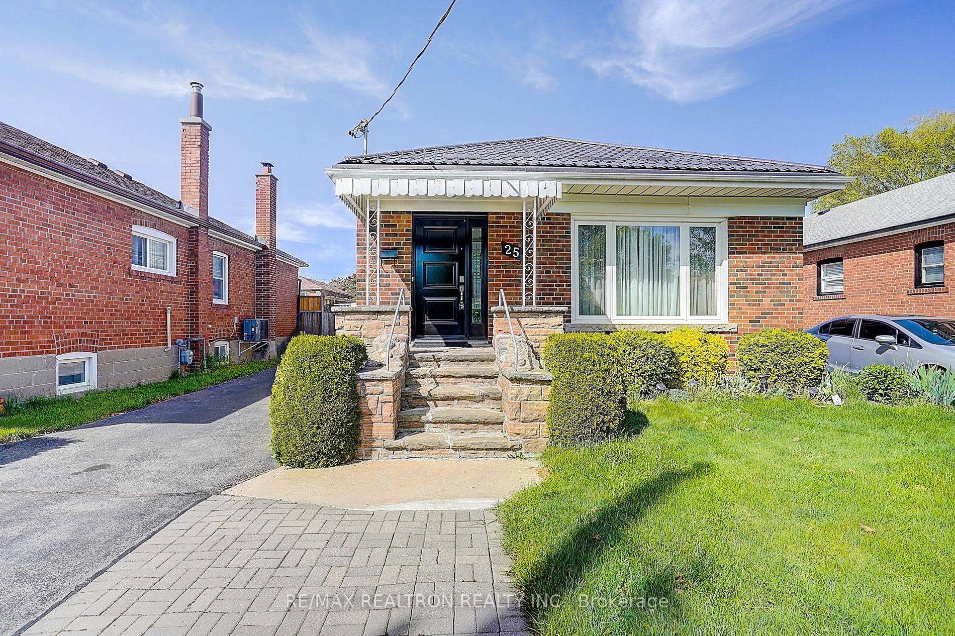 Toronto E04, ON M1R 1X4,25 Muldrew AVE #MAIN