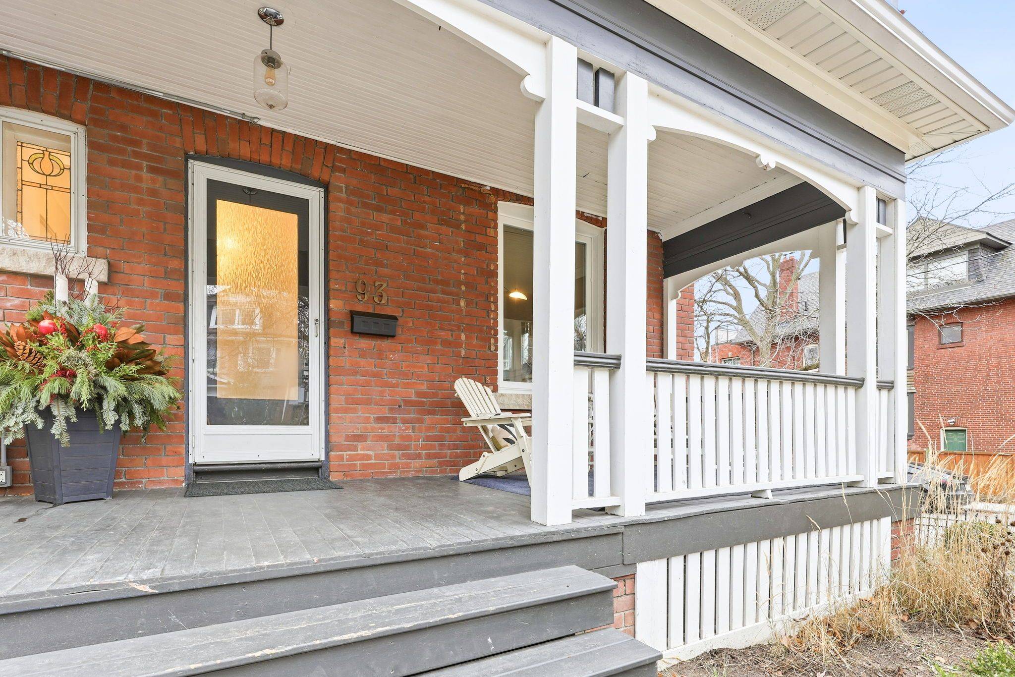 Toronto E02, ON M4L 1N8,93 Dixon AVE