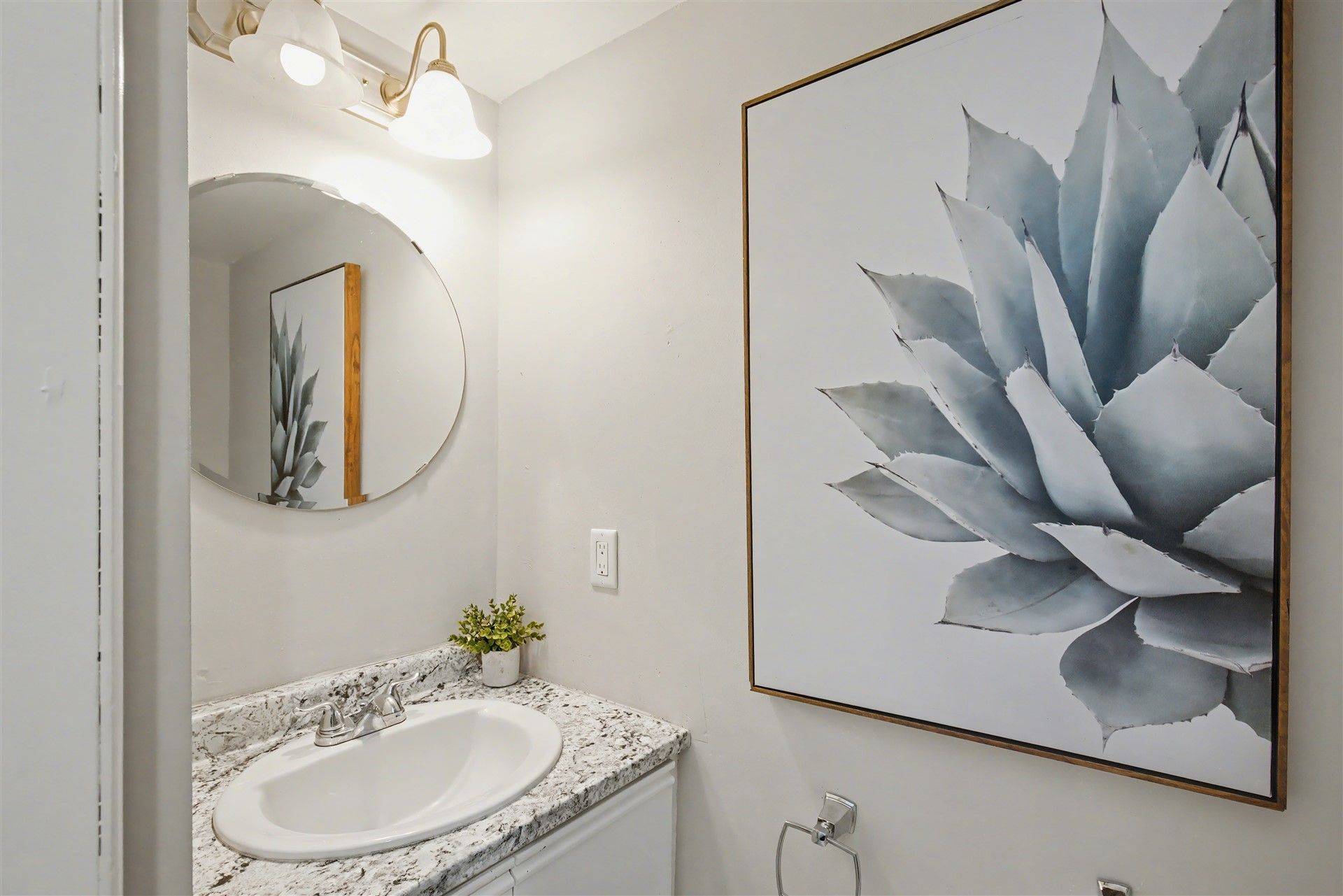 Oshawa, ON L1G 7T3,1133 Ritson RD