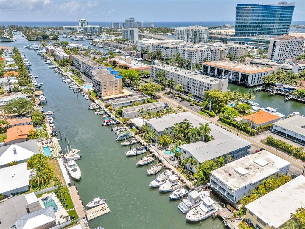 Fort Lauderdale, FL 33316,1535 SE 15th St #305