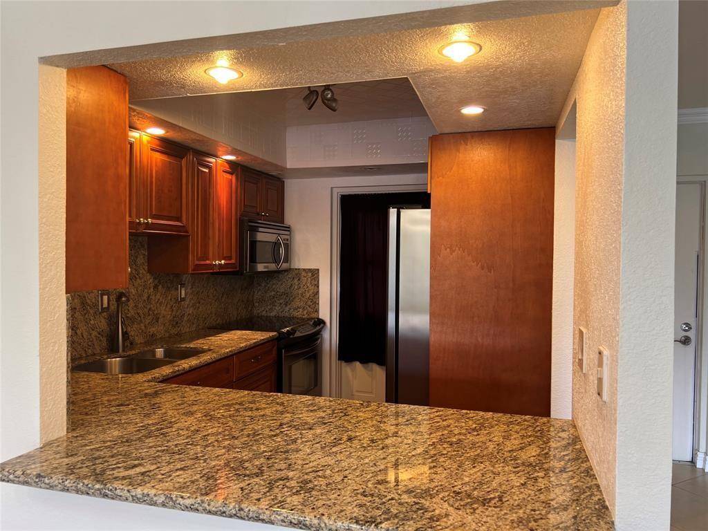 Deerfield Beach, FL 33441,1301 E Hillsboro Blvd #205