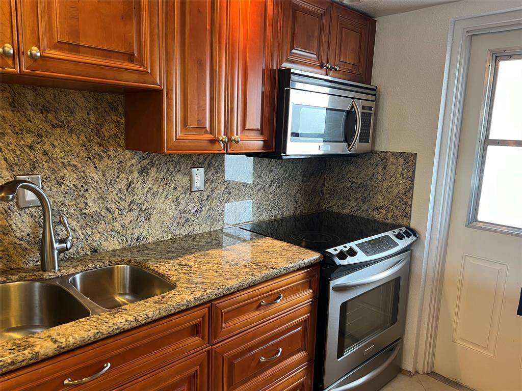 Deerfield Beach, FL 33441,1301 E Hillsboro Blvd #205