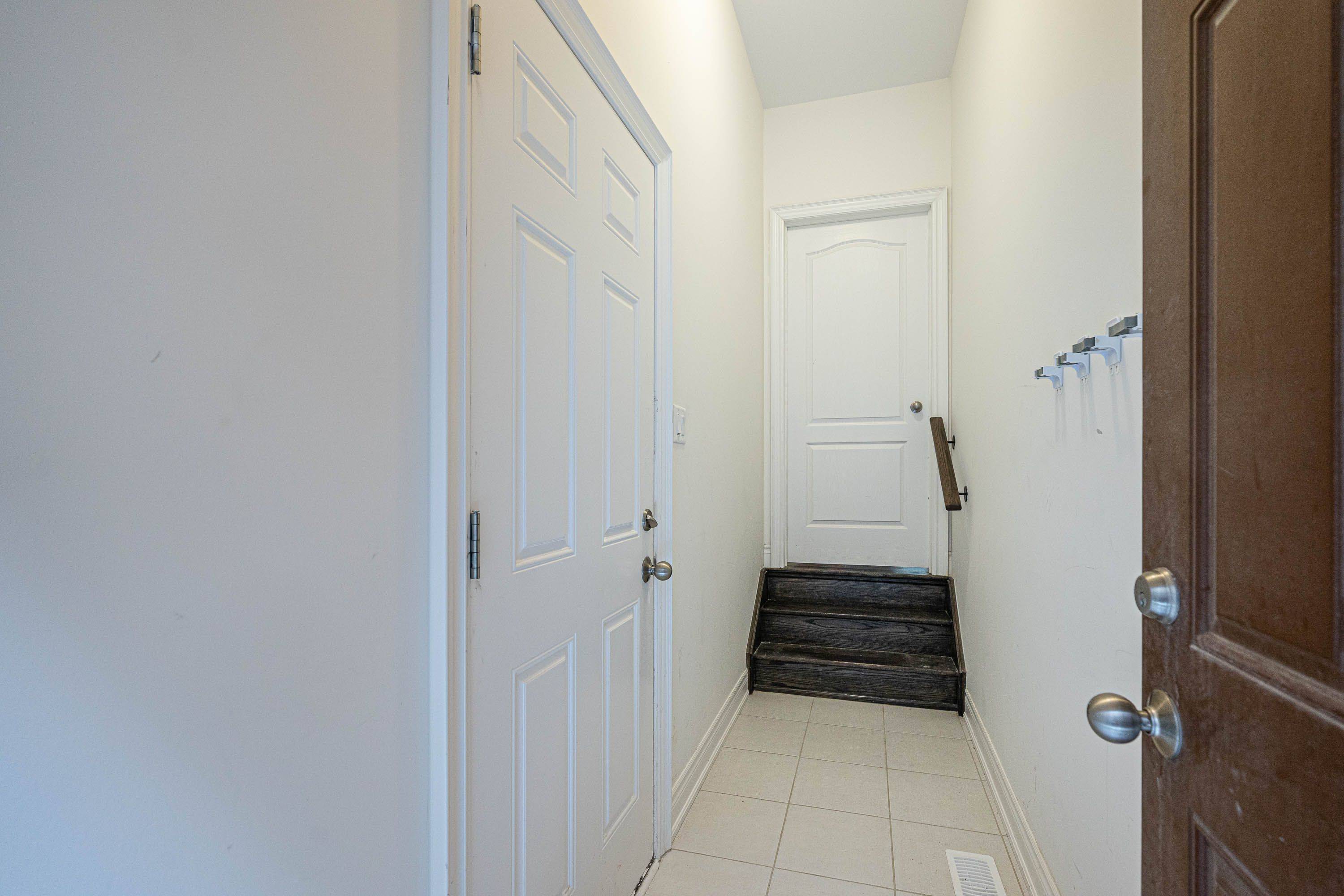 East Gwillimbury, ON L9N 0T4,79 Holland Vista ST #Basement