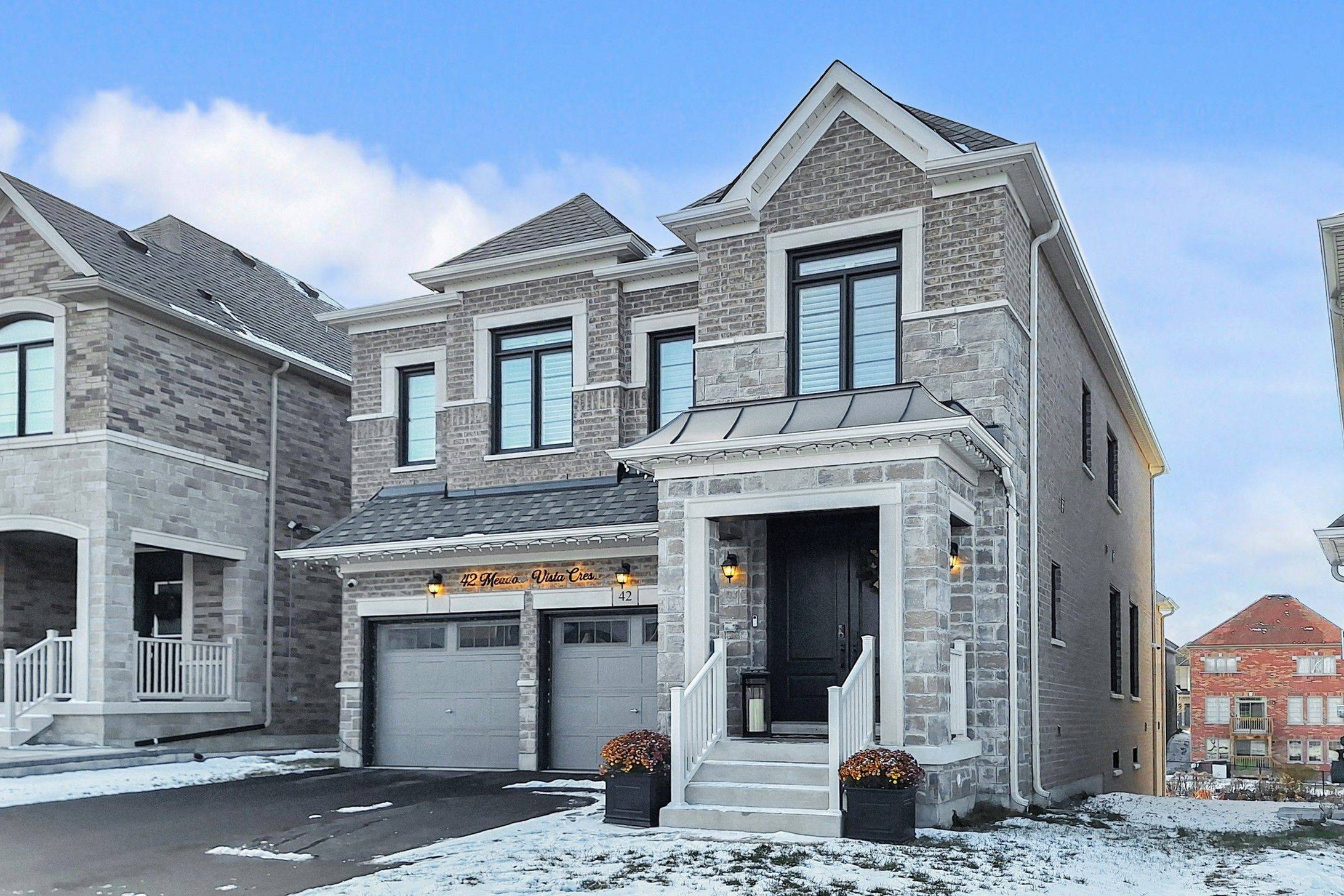 East Gwillimbury, ON L9N 0T4,42 Meadow Vista CRES