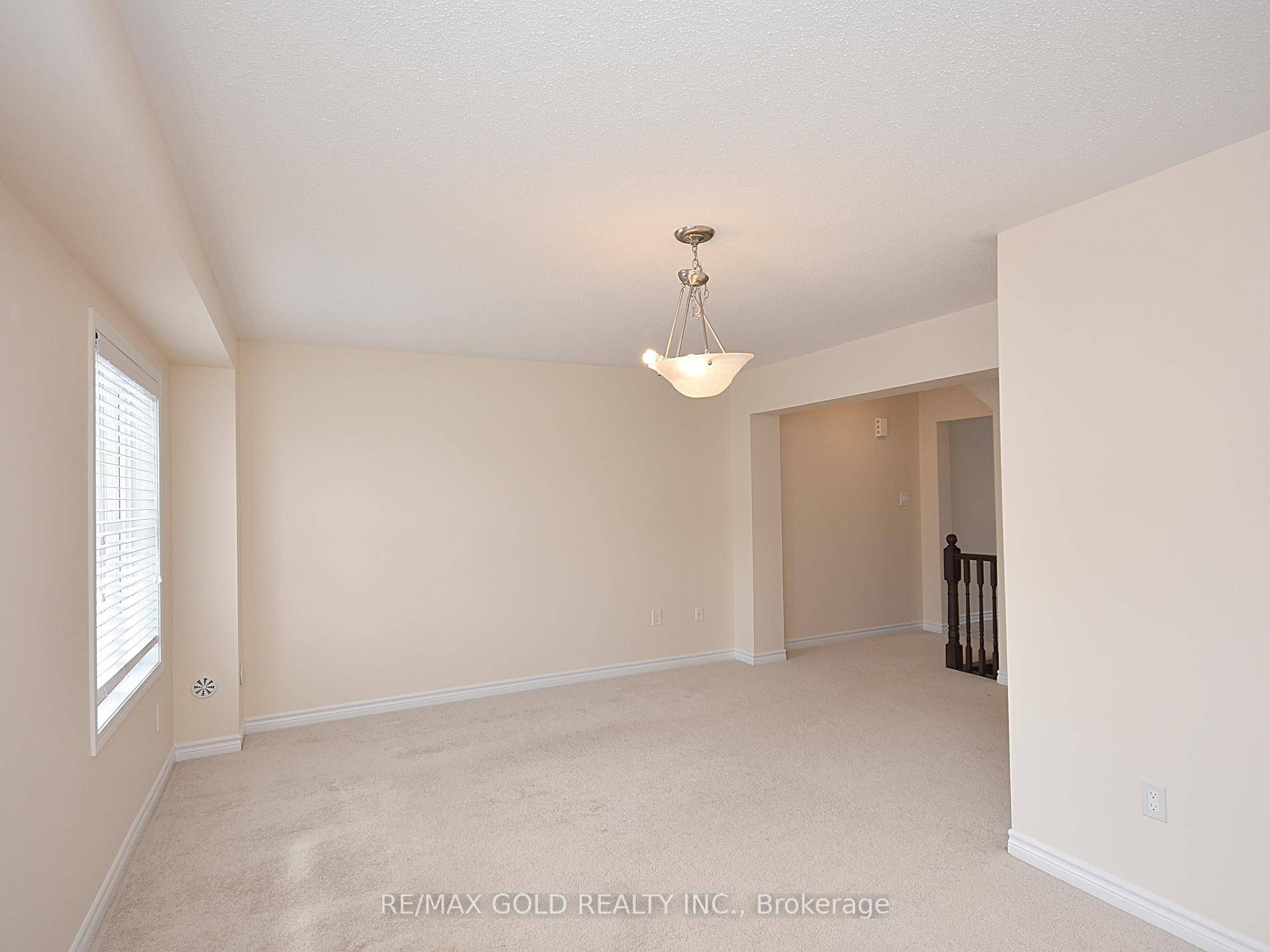 Brampton, ON L7A 4P2,75 Metro CRES