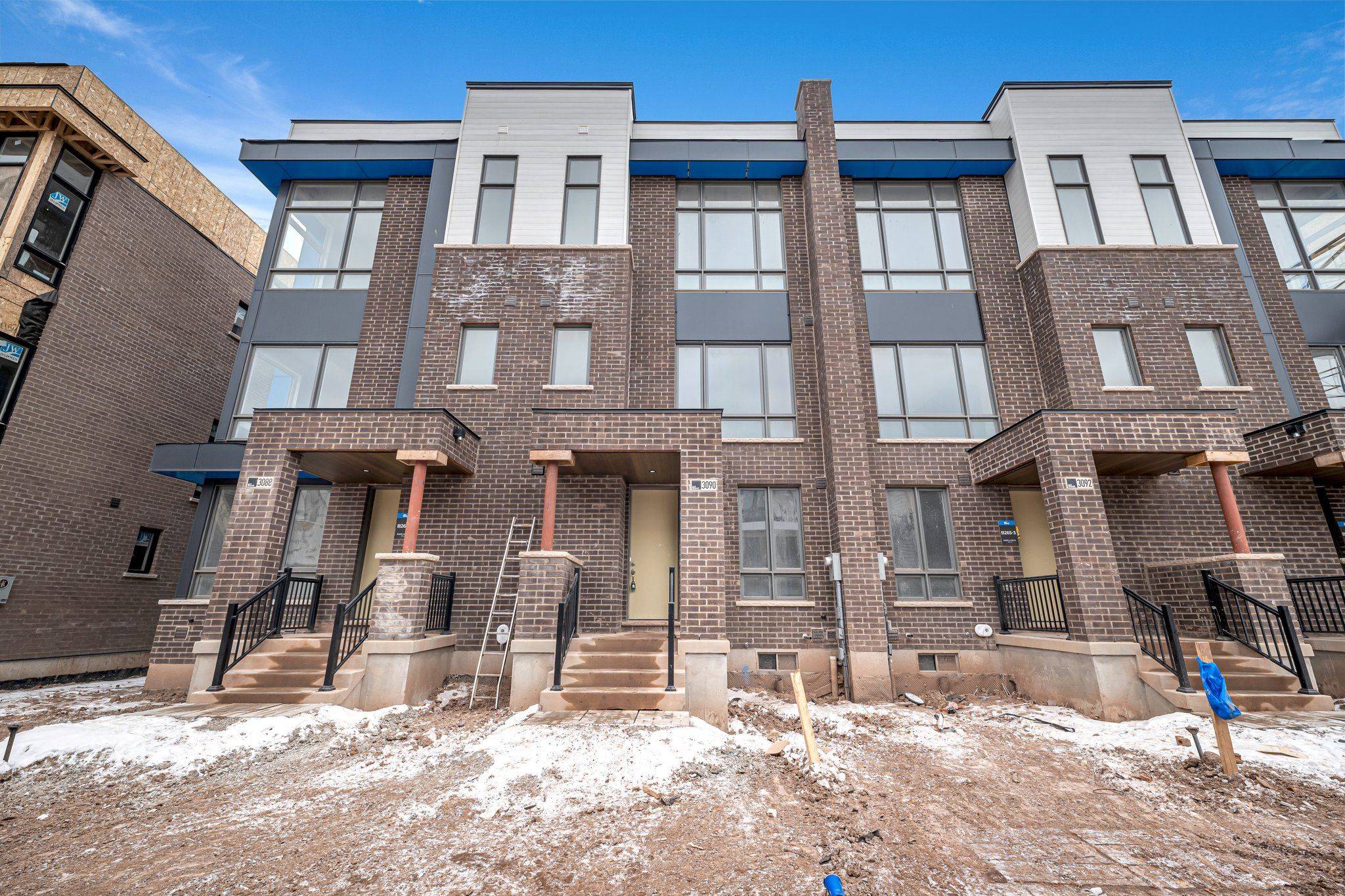 Oakville, ON L6H 7Z1,3090 Meadowridge DR