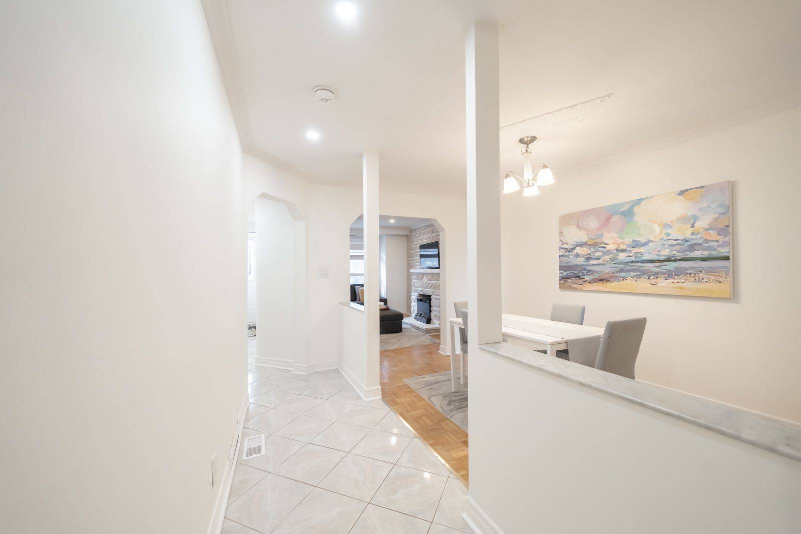 Toronto W03, ON M6N 2W6,557 Perth AVE #Upper