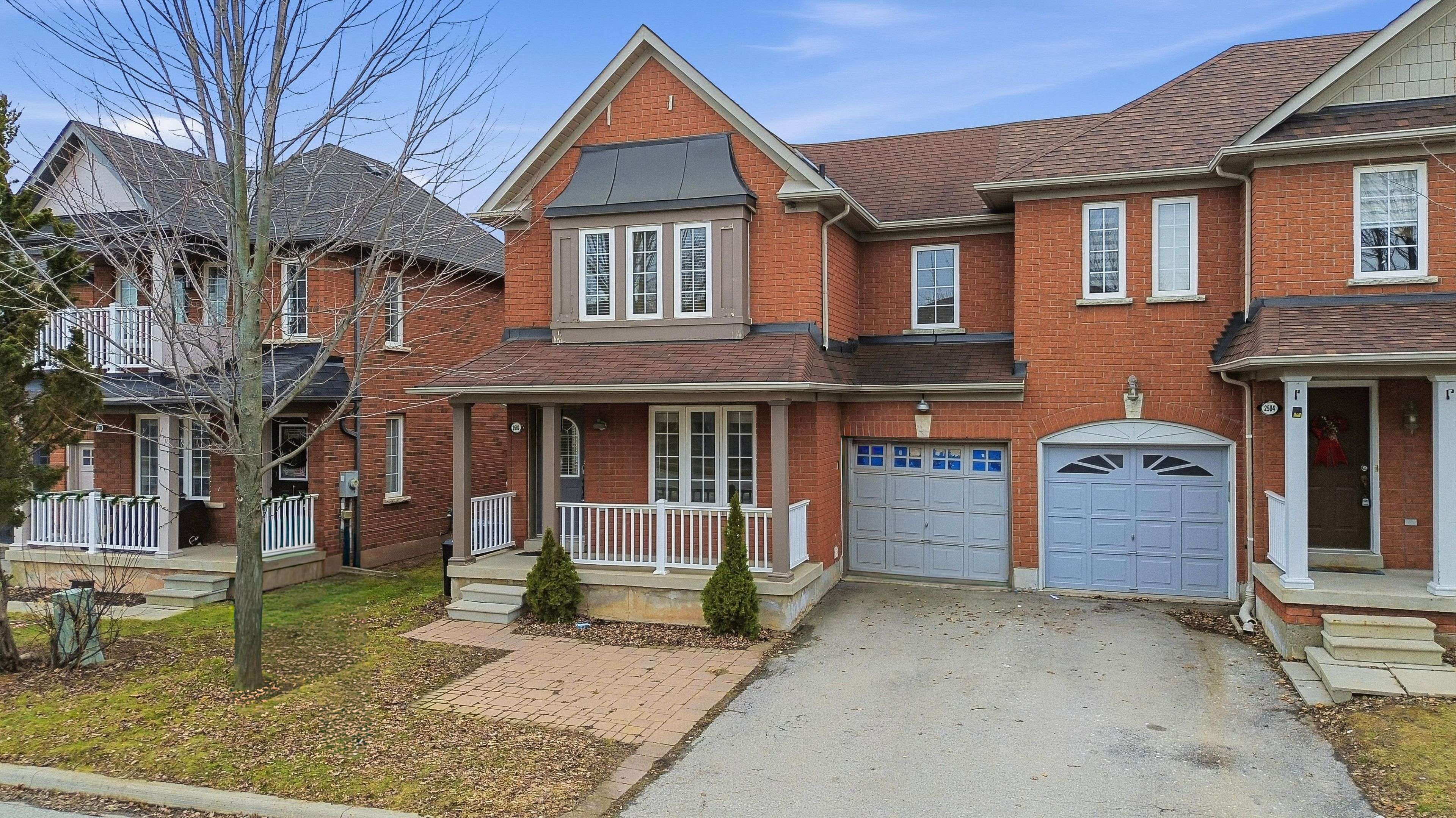Oakville, ON L6M 5A8,2502 Postmaster DR