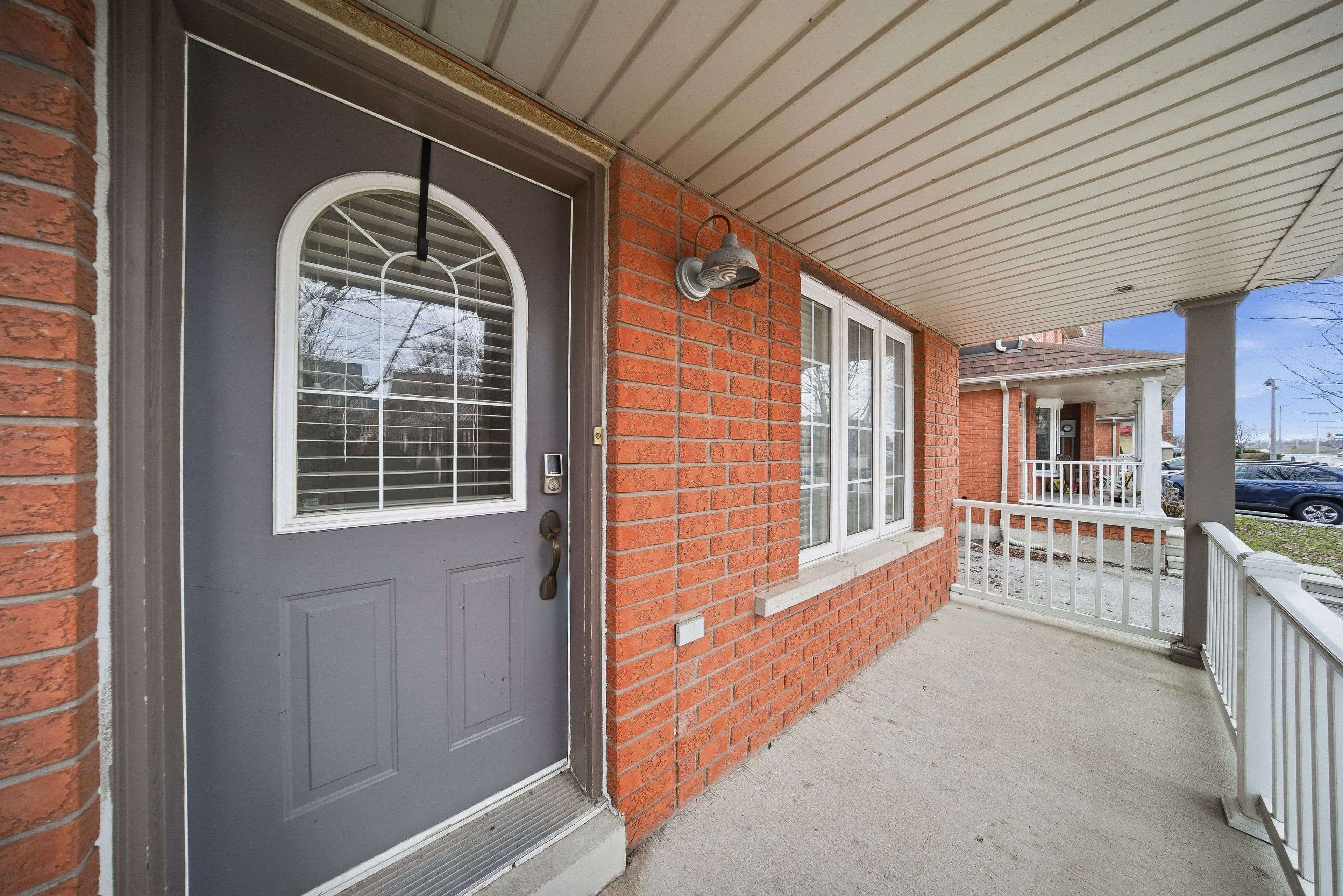 Oakville, ON L6M 5A8,2502 Postmaster DR