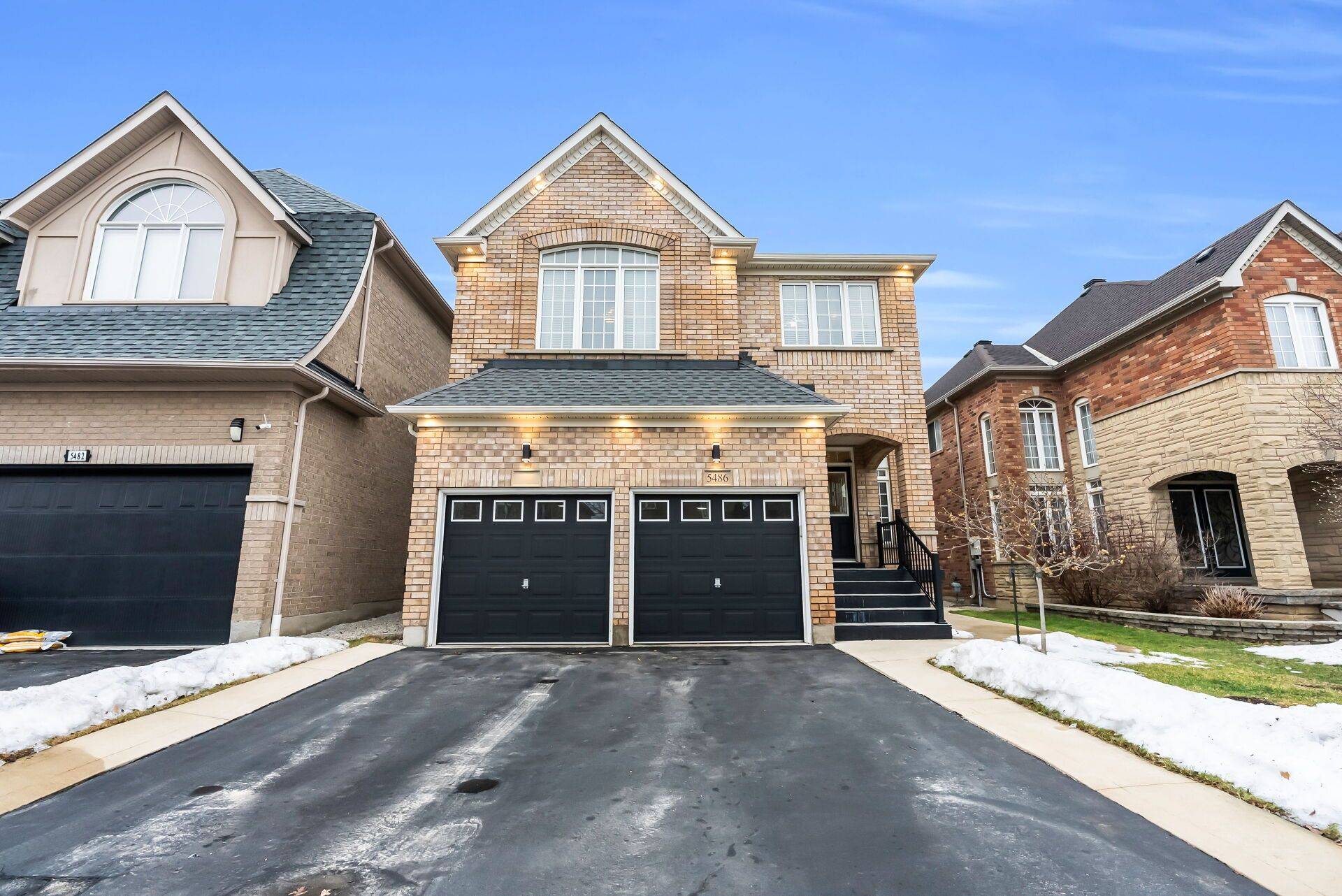Mississauga, ON L5M 0B1,5486 Bestview WAY