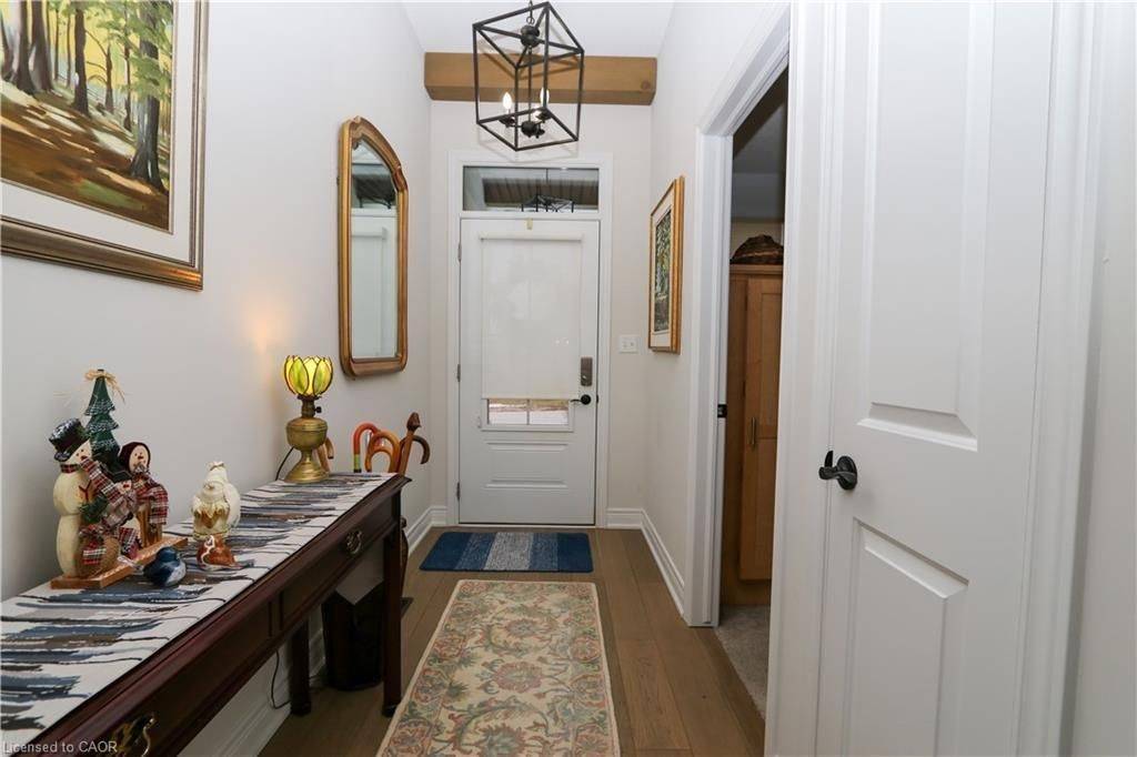 Brantford, ON N3R 4S4,87A Abigail AVE